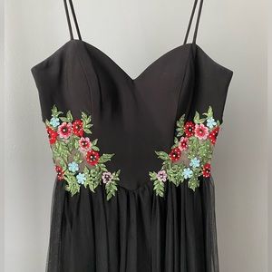 Prom dress! Blondie Nites floral appliqué gown